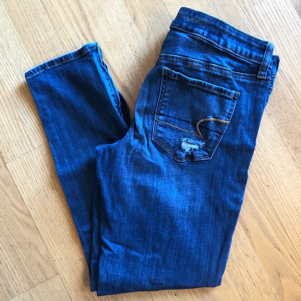 American Eagle Ripped Ankle Crop Jean - Blue / 12